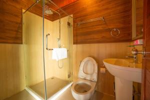 500 Rai Khao Sok Floating Resort,Khao Sok National Park>>Ban Ta Khun,4 star