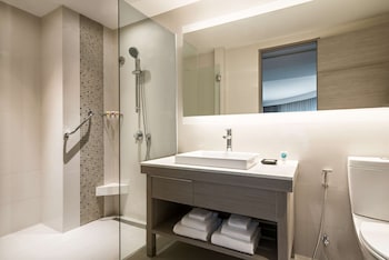 hyatt place bangkok sukhumvit 24