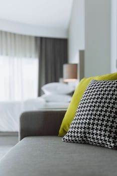 hyatt place bangkok sukhumvit 24