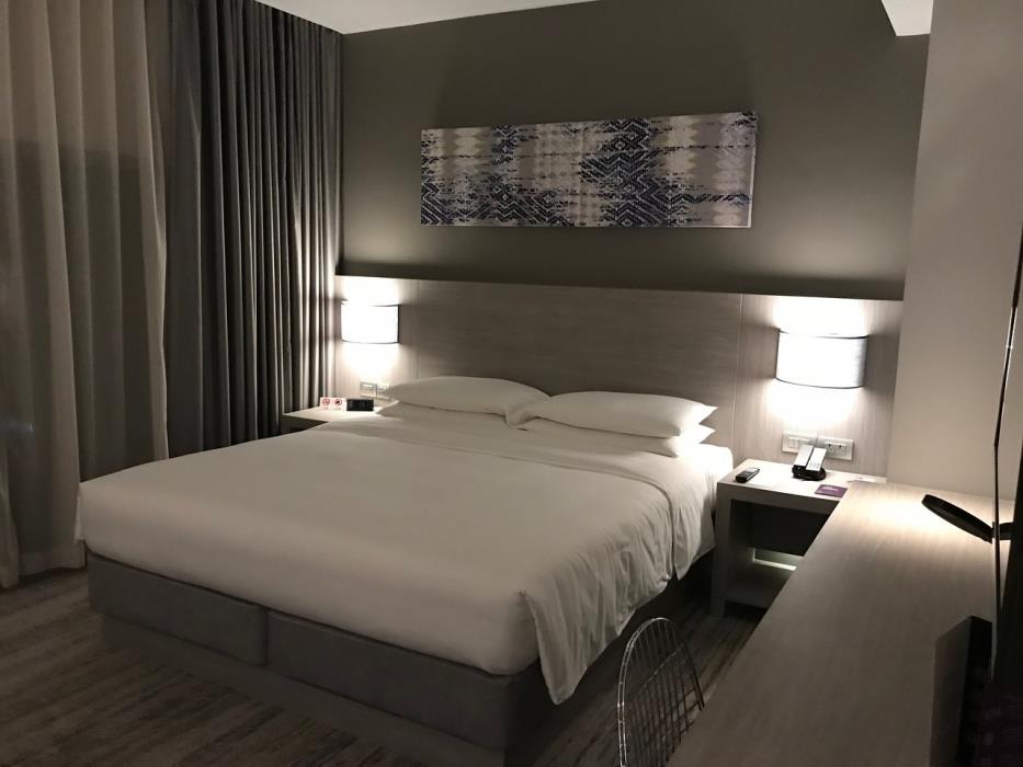 hyatt place bangkok sukhumvit 24