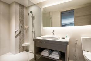 hyatt place bangkok sukhumvit 24