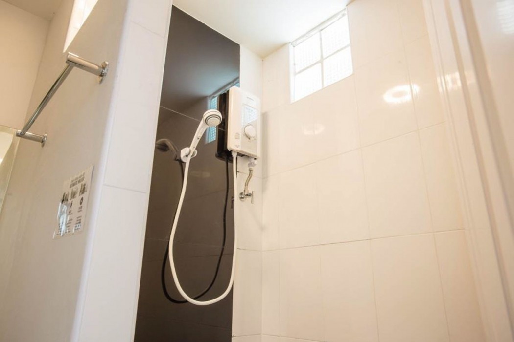 the zell budget hotel buriam