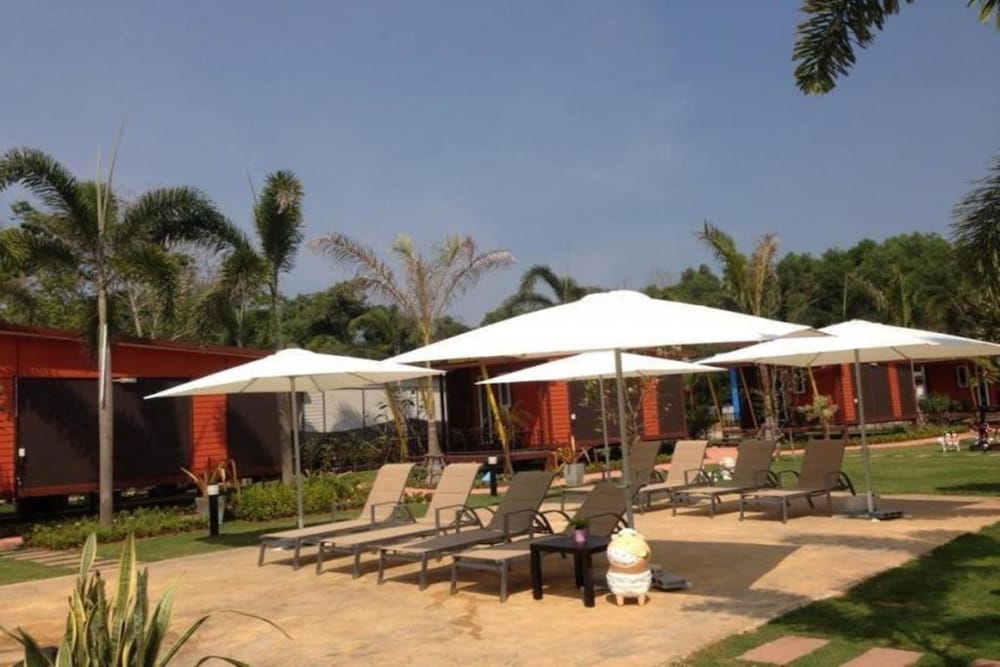 the toy hoteru resort