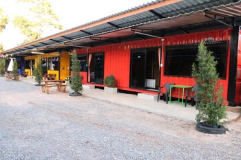 the toy hoteru resort