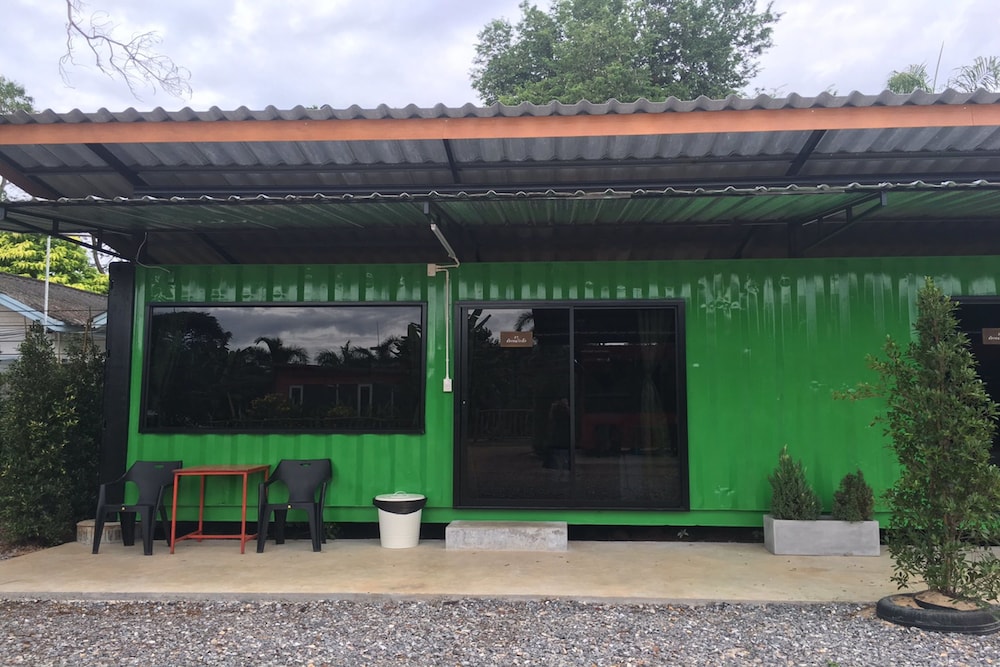 the toy hoteru resort