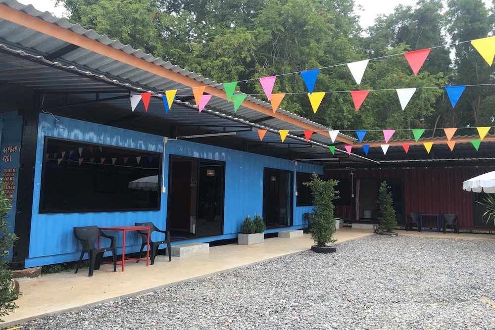 the toy hoteru resort