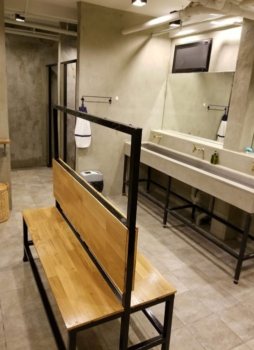 bed to bangkok hostel