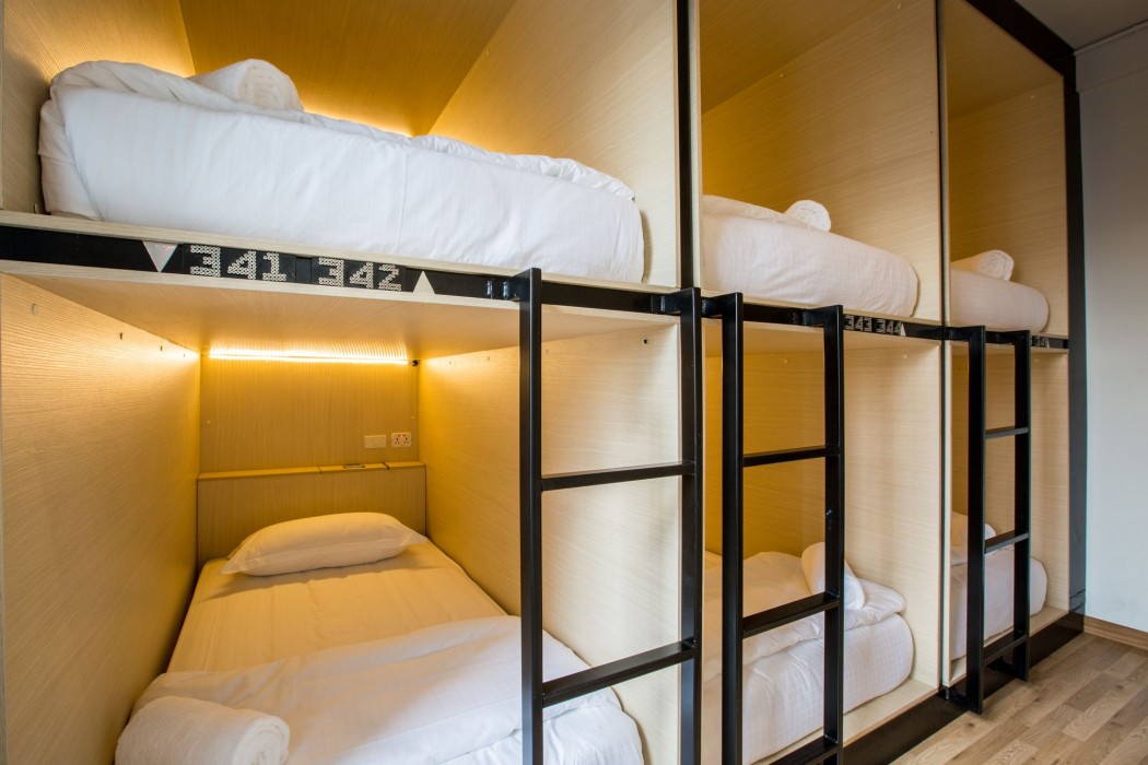 bed to bangkok hostel