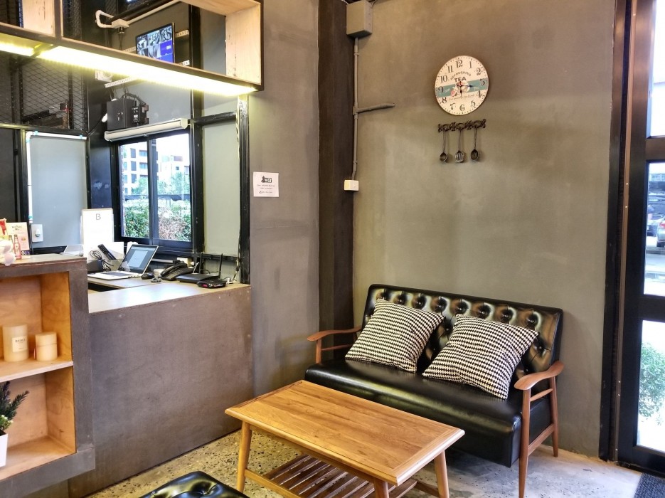 bed to bangkok hostel