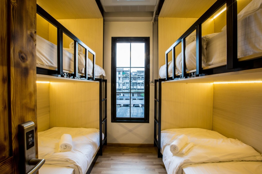 bed to bangkok hostel