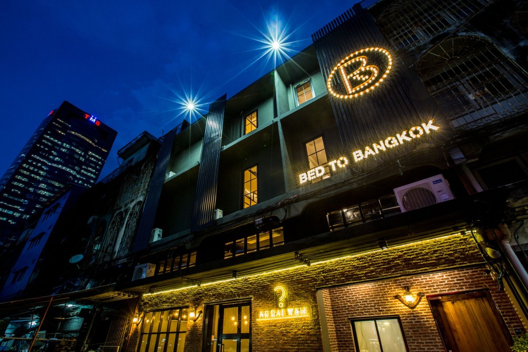 bed to bangkok hostel