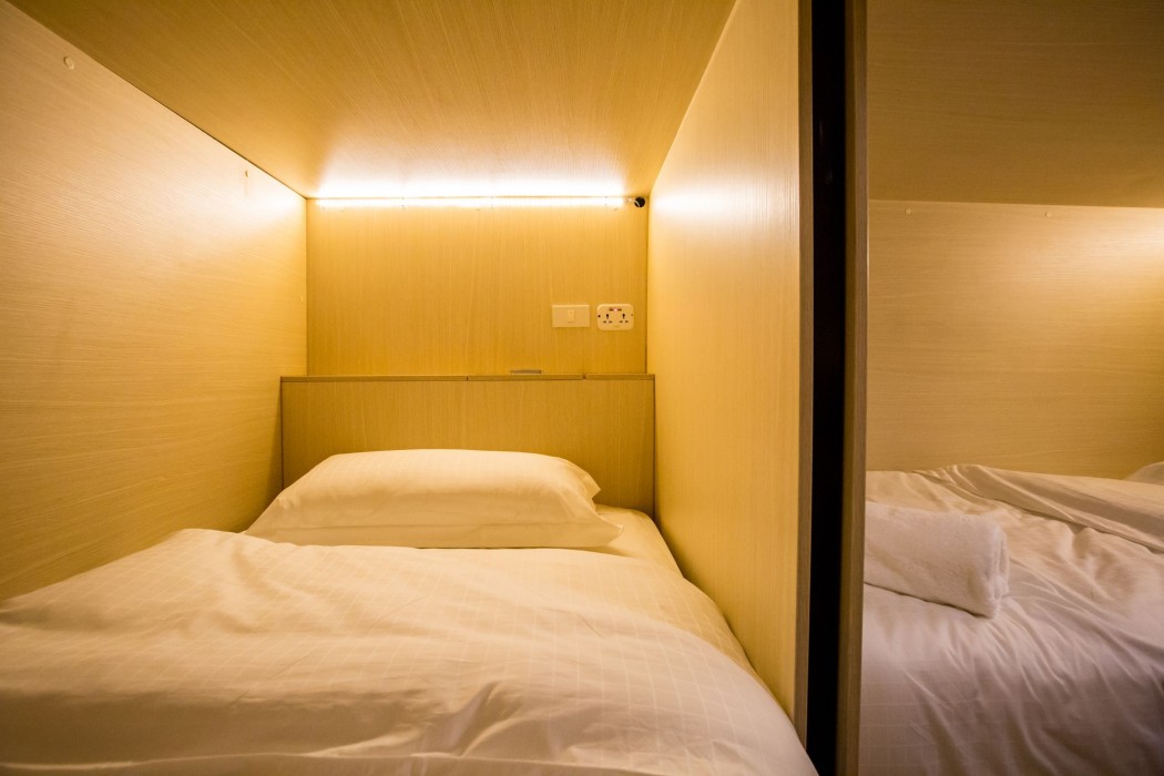 bed to bangkok hostel