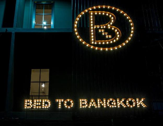 bed to bangkok hostel