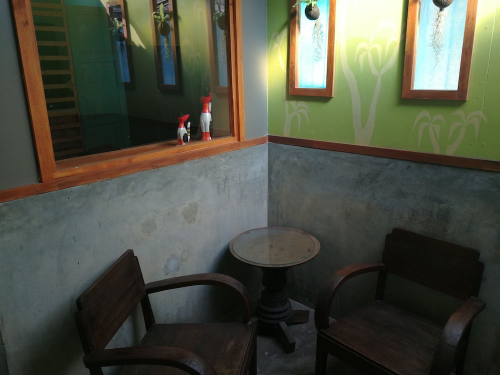 60 bluehouse hostel