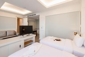 Siam Tharadol,Bangkok>>Bang Na,4 star