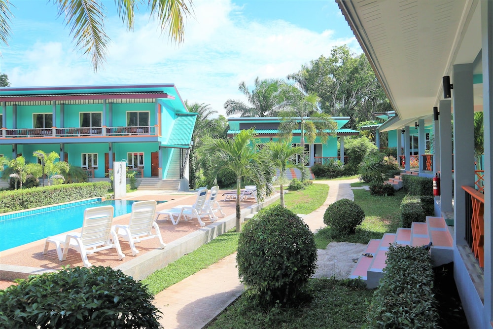 tum mai kaew resort