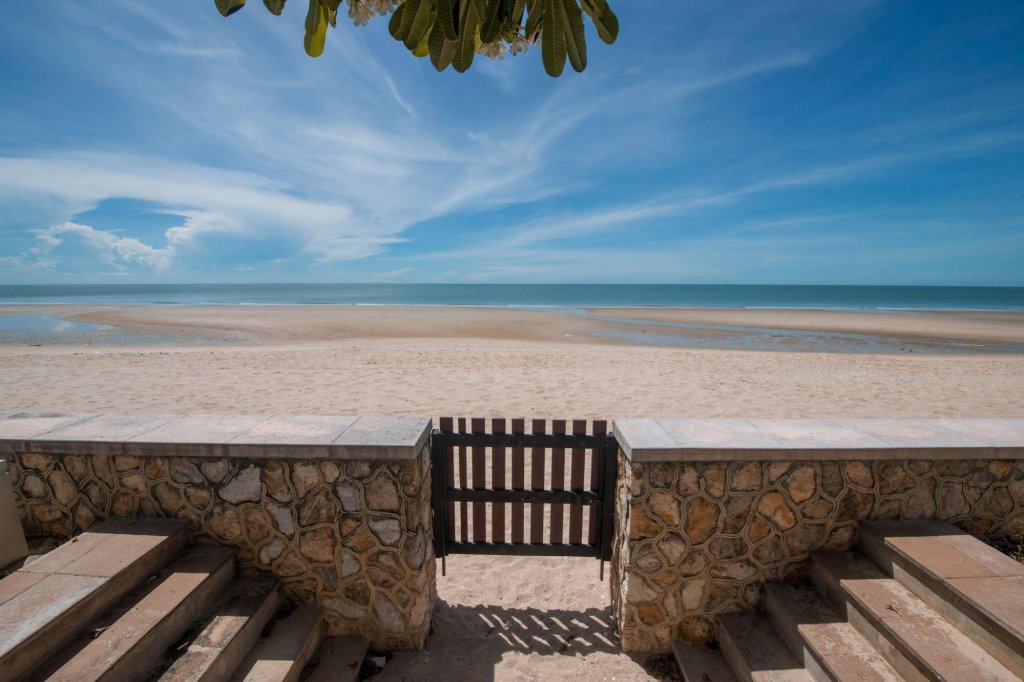Simantra Private Villas,Cha-Am>>Bang Kao,4 star