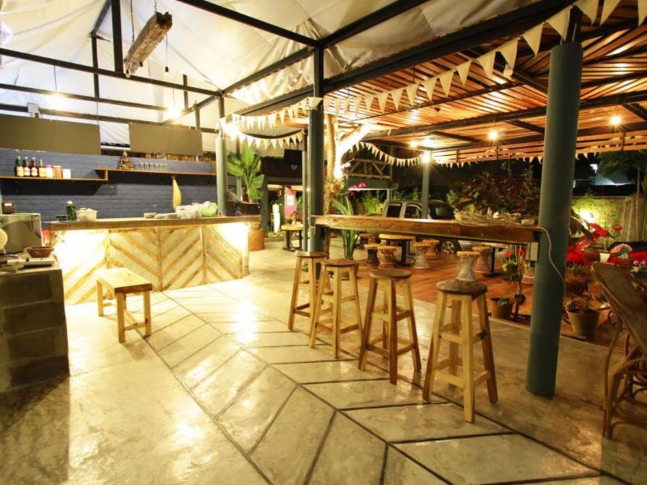 above the sea guesthouse