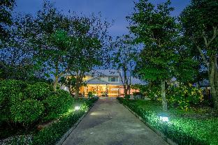 huahin condotel and resort taweeporn