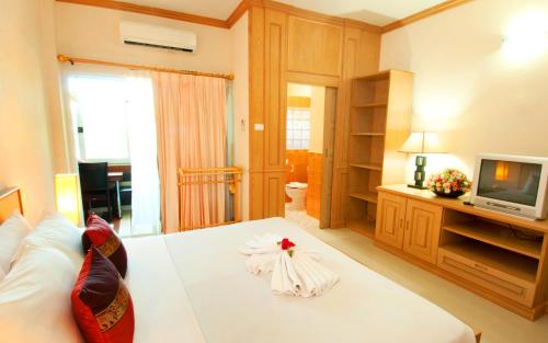 huahin condotel and resort taweeporn