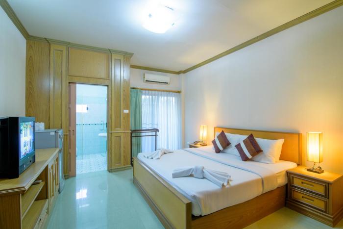 huahin condotel and resort taweeporn