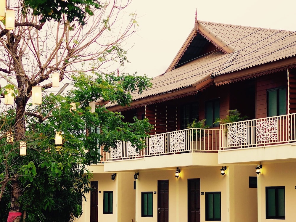 Srisiam Resort,Kaeng Sian>>Ban Tai,3 star