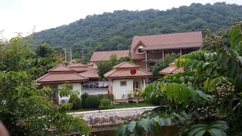 Baandara Resort Saraburi,Near Adisorn Golf Course,3 star