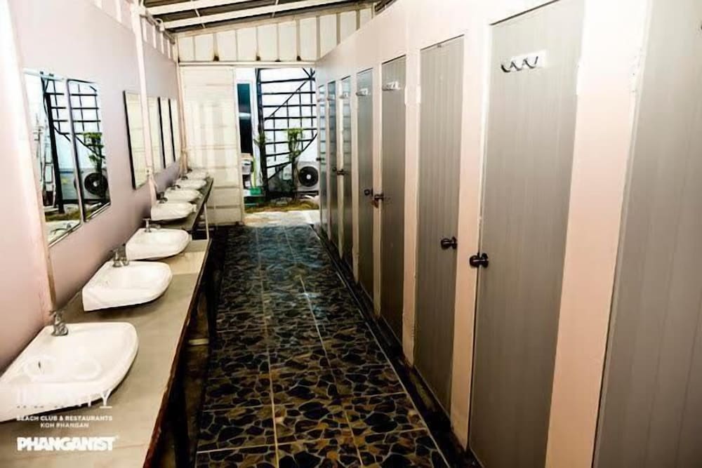 infinity beach club hostel