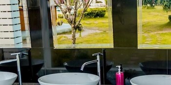 infinity beach club hostel