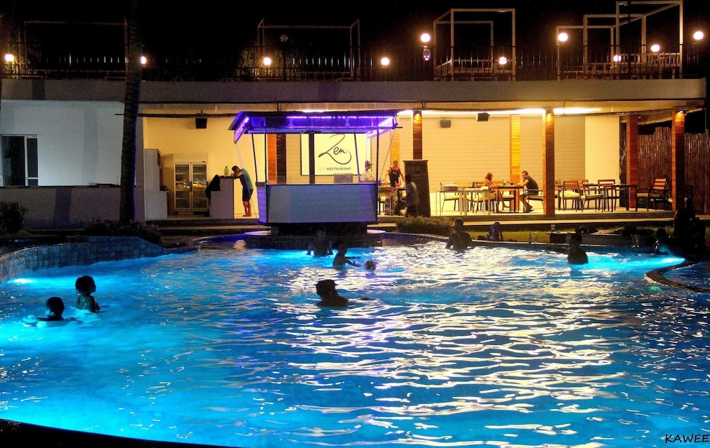 infinity beach club hostel