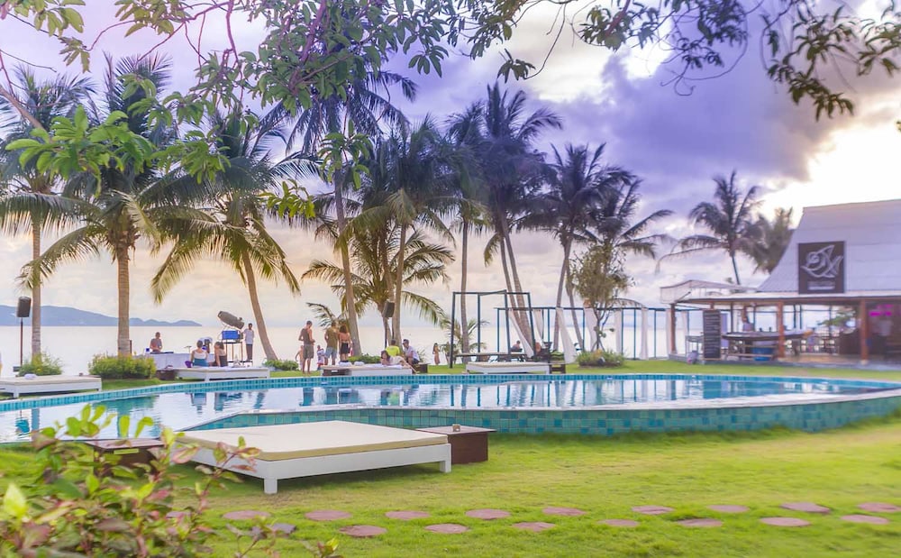 infinity beach club hostel