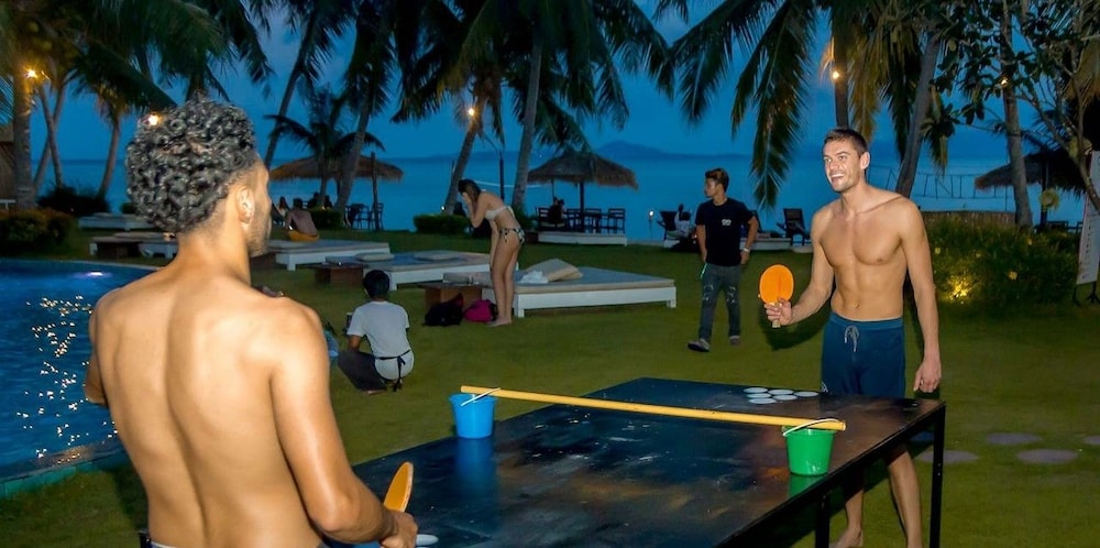 infinity beach club hostel