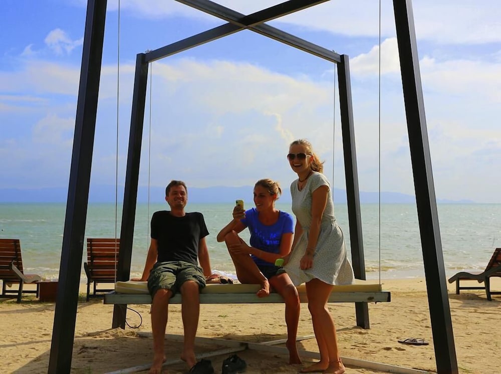 infinity beach club hostel