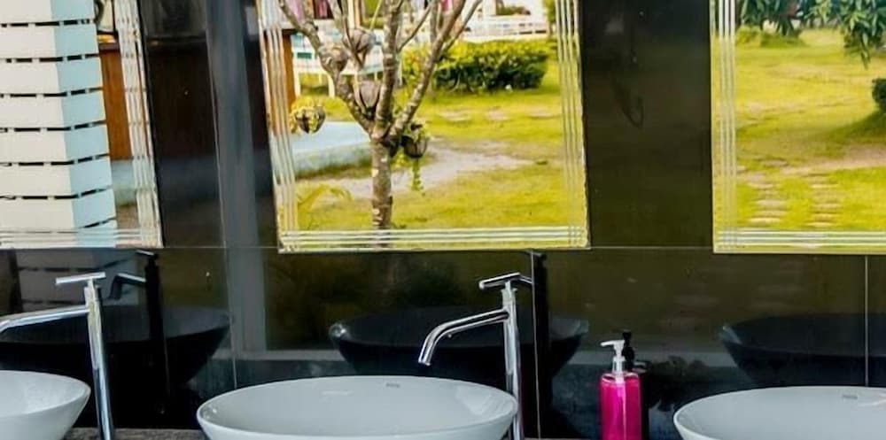 infinity beach club hostel