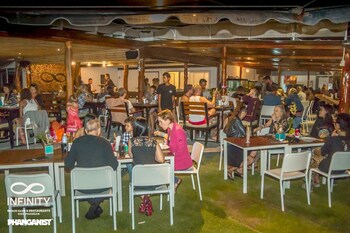 infinity beach club hostel