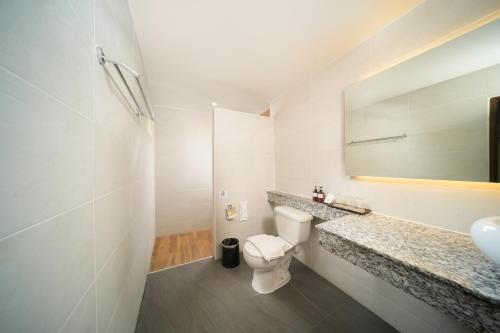 the wing lanna hotel