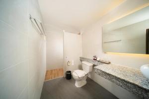 the wing lanna hotel