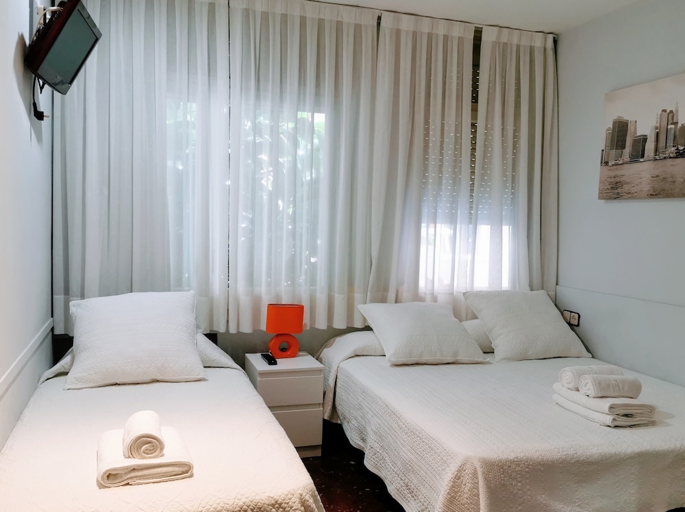 barcelona city street hostal