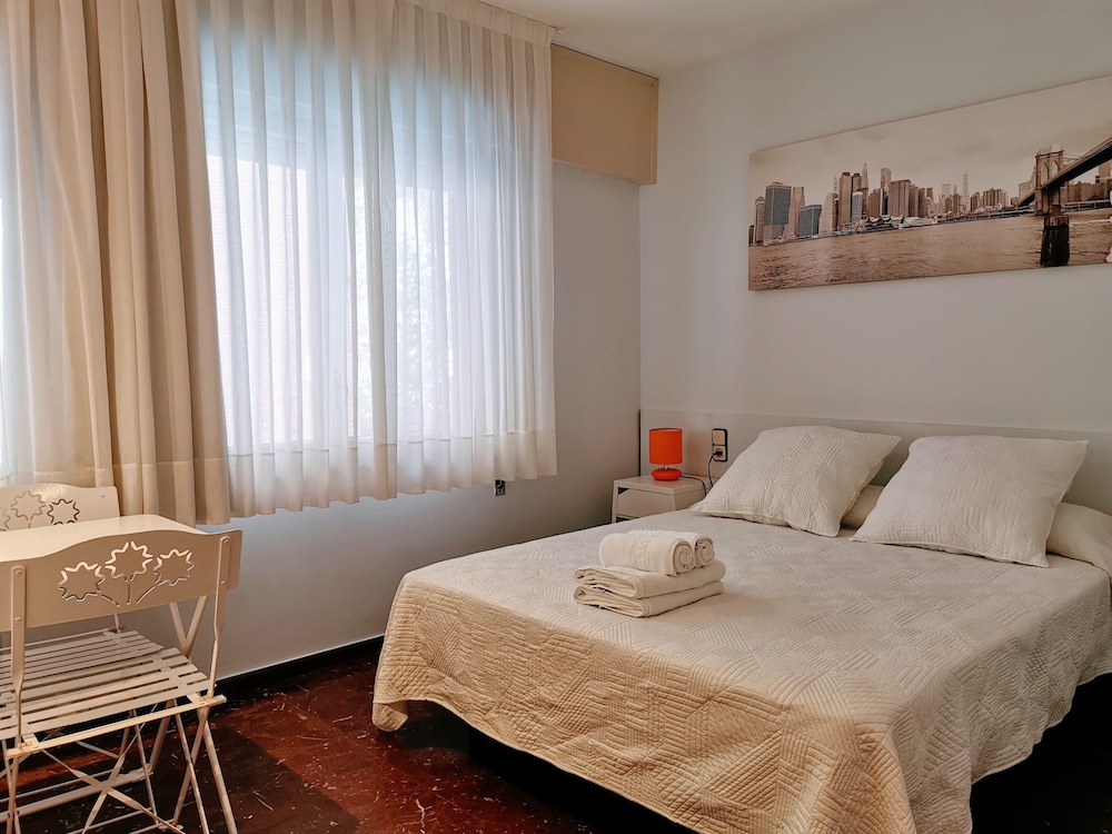 barcelona city street hostal