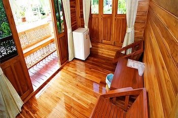 p n gold resort
