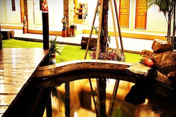 p n gold resort