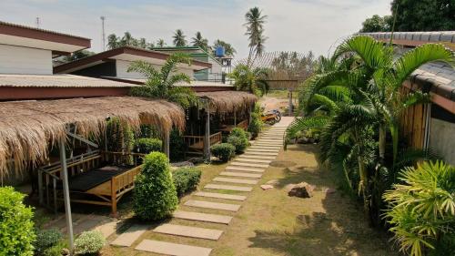 popular lanta resort
