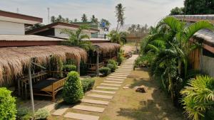 popular lanta resort