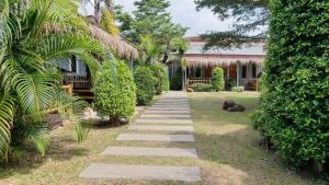 popular lanta resort