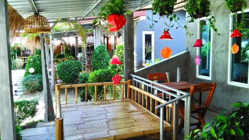 popular lanta resort