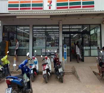 popular lanta resort