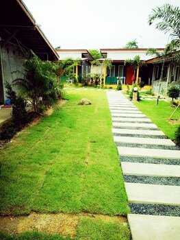 popular lanta resort