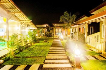 popular lanta resort