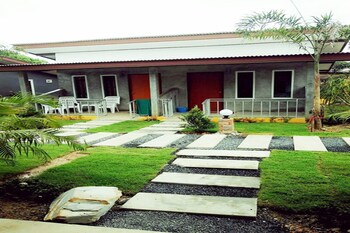 popular lanta resort