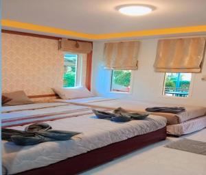 popular lanta resort